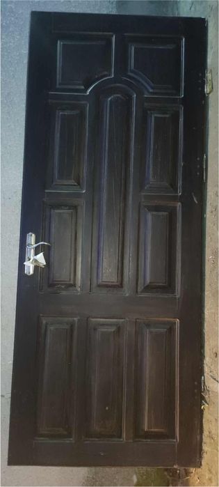 Продам добротні вхідні дерев'яні двері