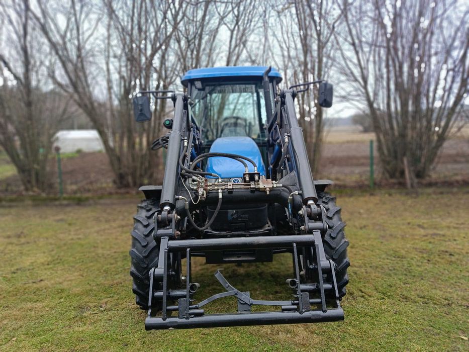 Ciągnik rolniczy New Holland