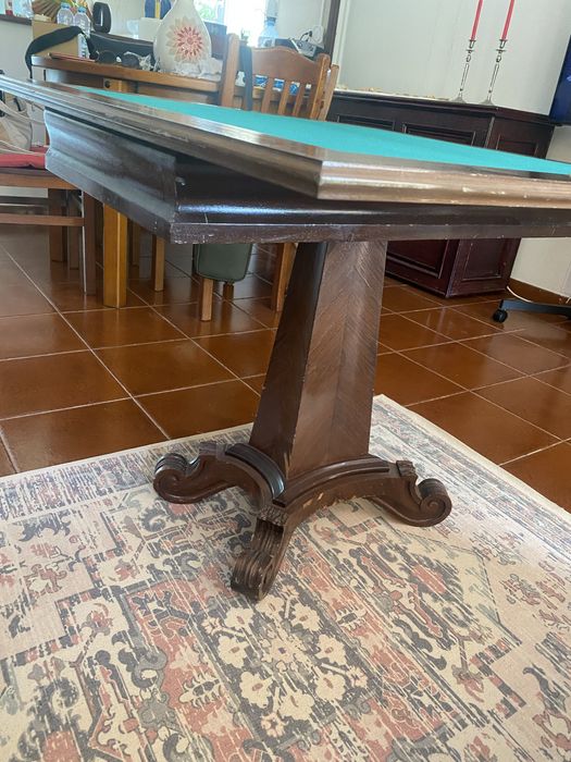 Mesa de jogo de cartas