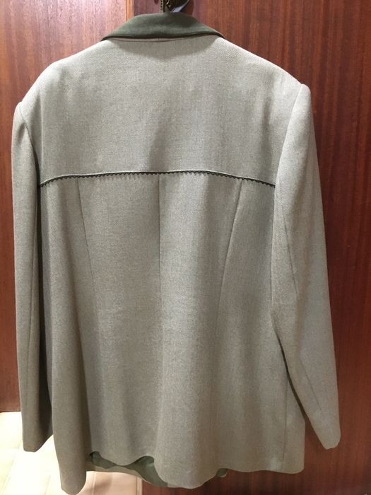 Fato de senhora DALI (saia+casaco)tam52 fazenda com lã verdes