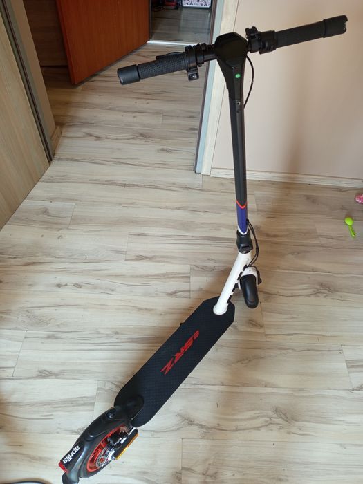 Hulajnoga aprilia eSRZ