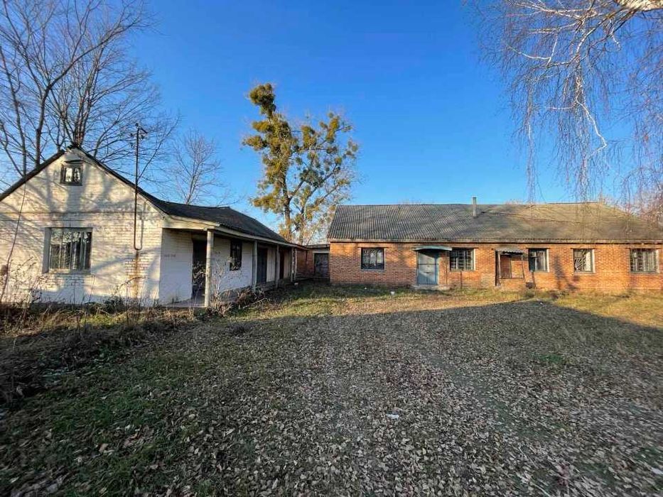 Нежитлові будівлі заг. пл. 437 кв.м., вул. Гоголя, буд. 1