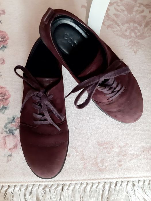 Продам женские туфли (кроссовки) ECCO