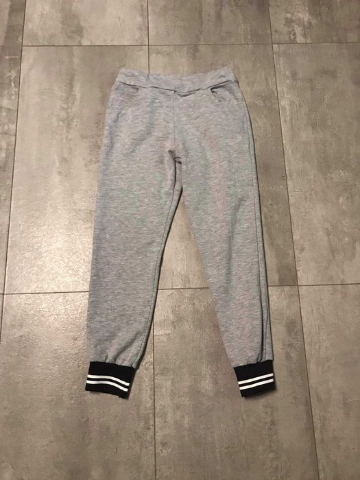 Komplet dziewczęcy na 10 lat.