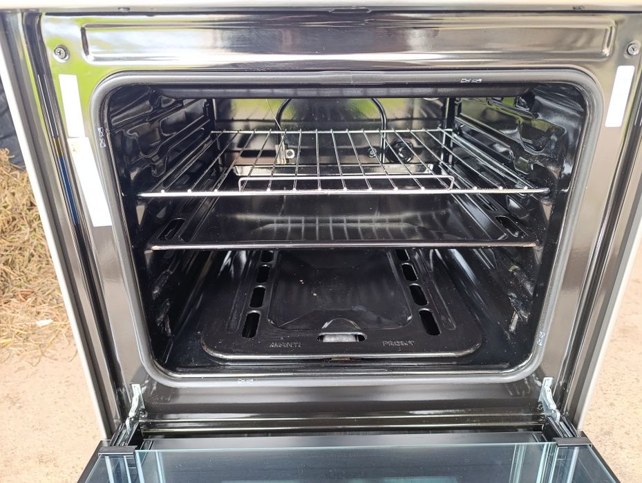 Fogão a gás de livre instalação Indesit: 60cm - I6GG1F(X)/P