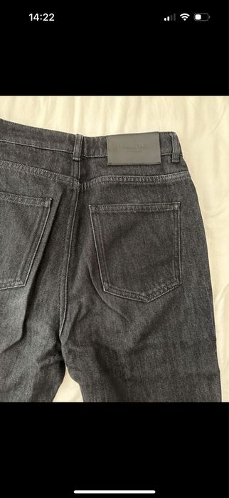 Czarne spodnie jeansowe wysoki stan Massimo Dutti