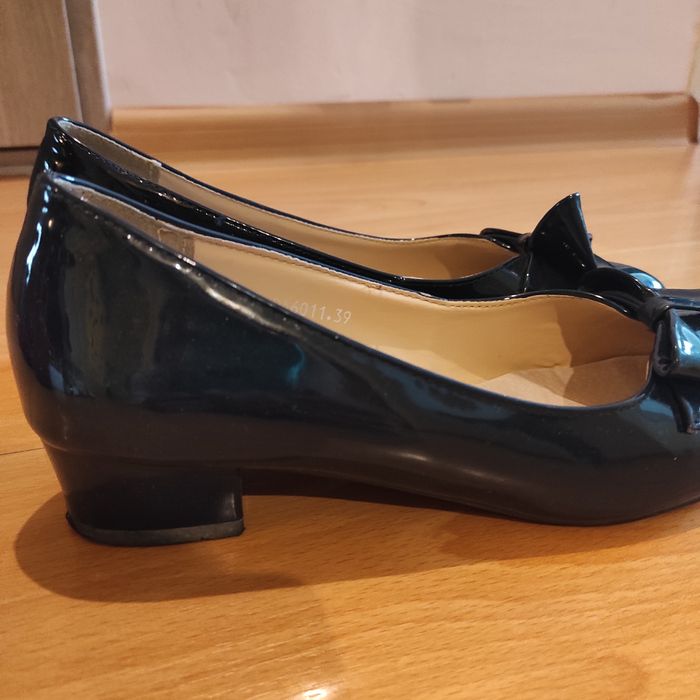 Baleriny lakierek granat 39