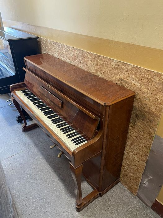 Pianino Weinbach
