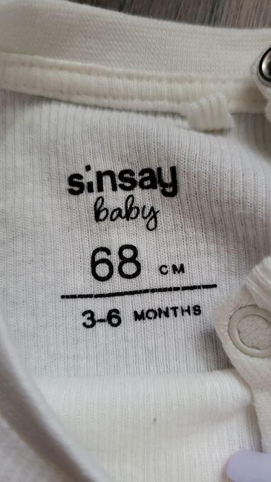 Białe body rozmiar 68 cm