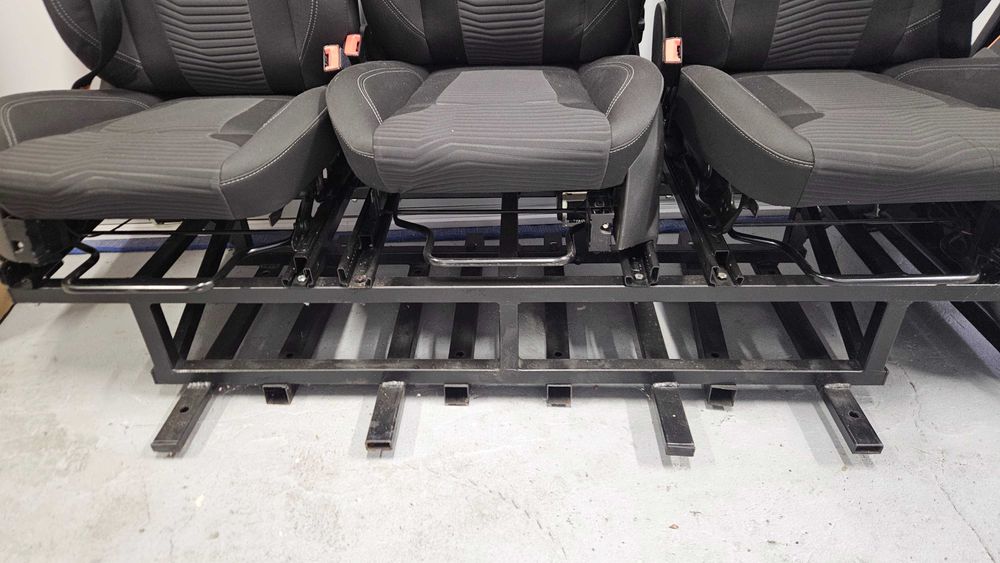 Fotele II i III rzad Trafic, Vivaro, Transit Custom, regulowane, pasy