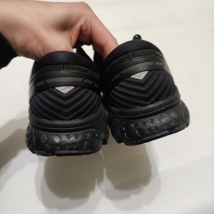 Кросівки brooks chost 11 чоловічі