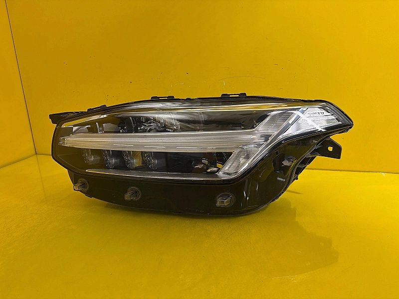 Lampa Lewa Przednia Volvo XC90 Led