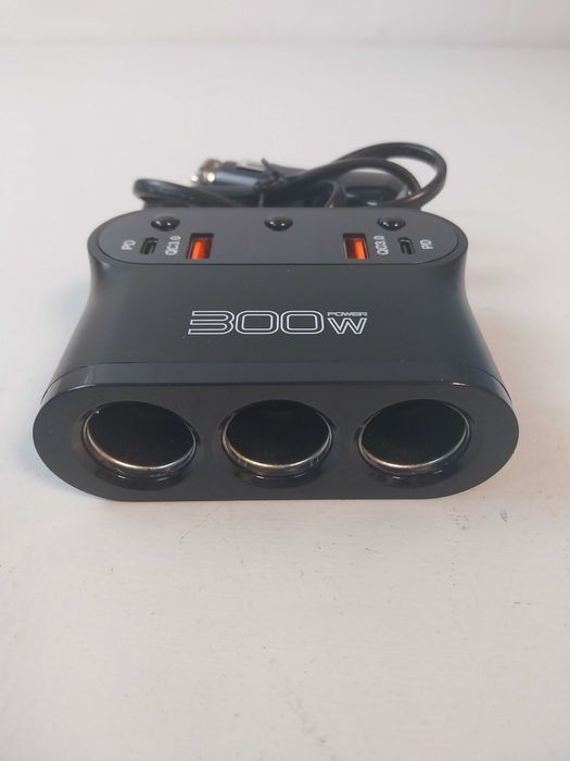 Gniazdo zapalniczki samochodowej 300W Qidoe 7 w 1 USB