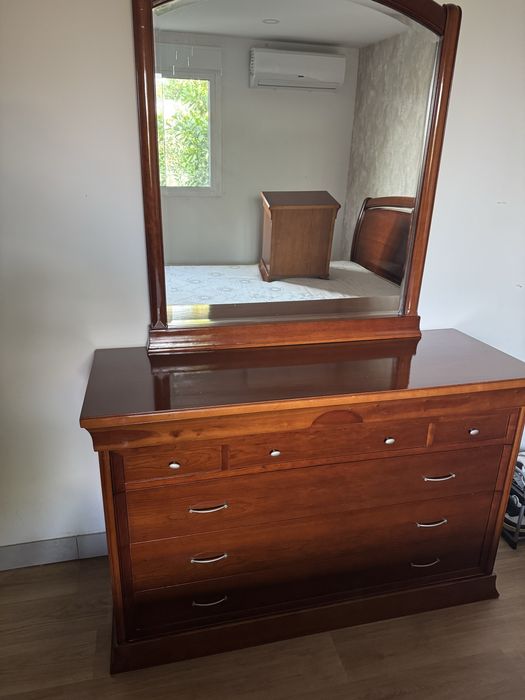 Mobilia de quarto completa em madeira cerejeira