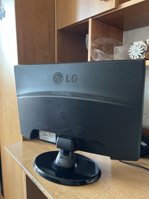 lg flatron w2243t - купить монитор для ПК - Цена на OLX.ua