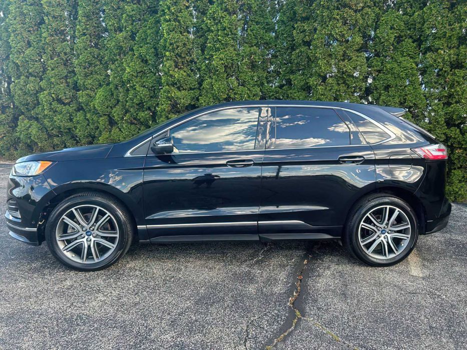 Ford Edge Titanium      2019