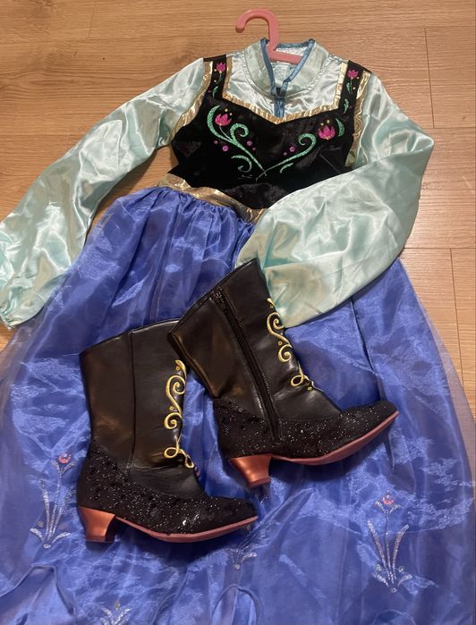 Piekny strój Anna Kraina Lodu Disney Store r.128