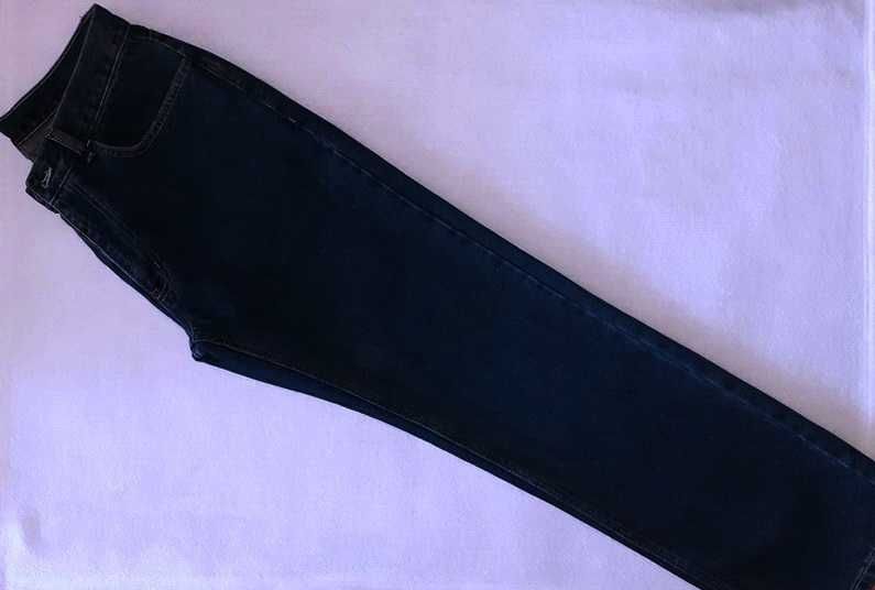 Фирменные джинсы. Размер L, L-XL