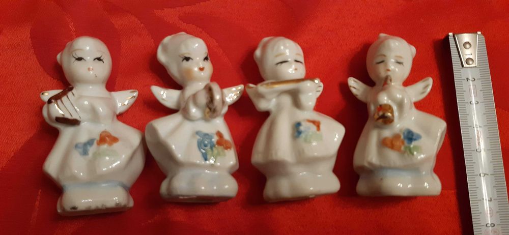 Figuras miniatura em porcelana