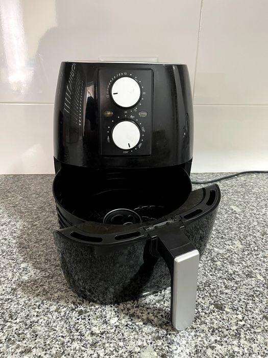 Air Fryer com capacidade de 6 litros