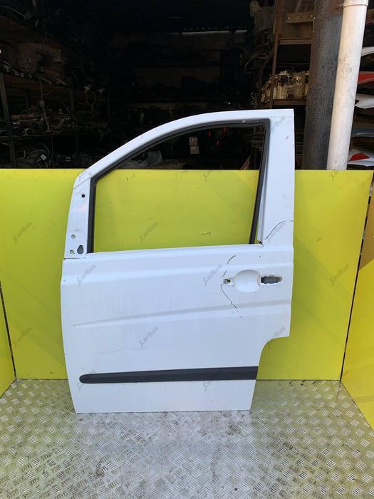 Двері ліві Mercedes Vito 639 Двери передние левые Вито 639 Разборка