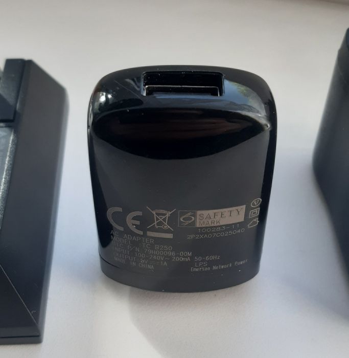 Блоки питания USB зарядное HTC  Адаптер
