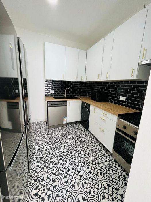 Quarto - localizado em Costa da Caparica Lisbon
