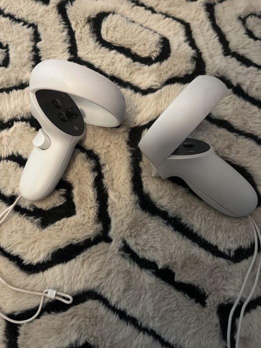 Oculus Quest 2 (plus kabel link)