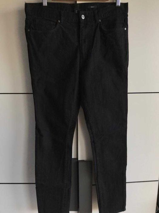 Czarne jeansy skinny fit W32