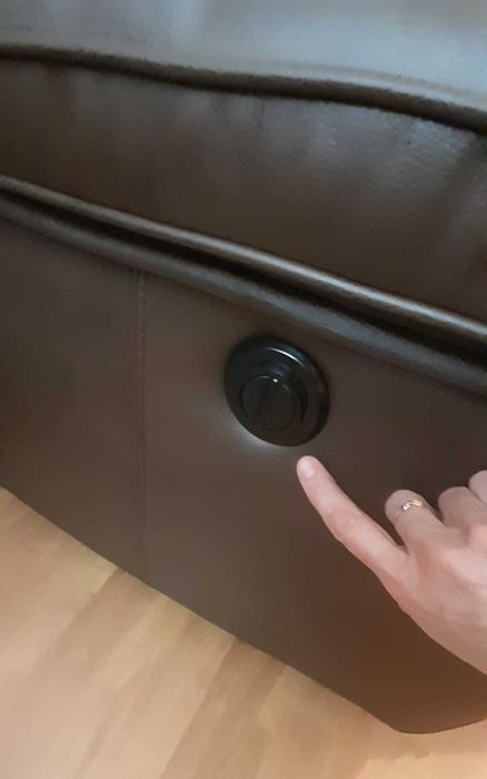 Sofa de 3 lugares, com 2 lugares de relax, muito estimado e em excelente estado de conservação.