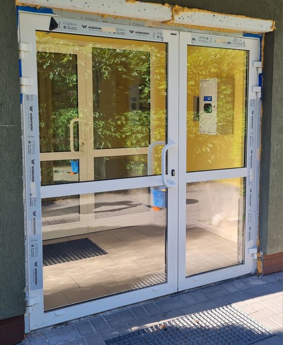 Drzwi aluminiowe dwuskrzydłowe białe  2 pary