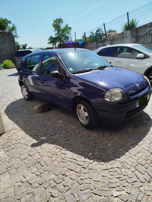 Vende-se Carro Renault Clio