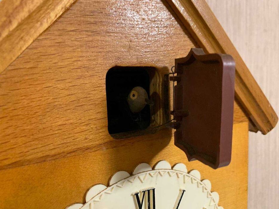 Годинник-ходики, настінний механічний з зозулею і боєм "Маяк" СРСР