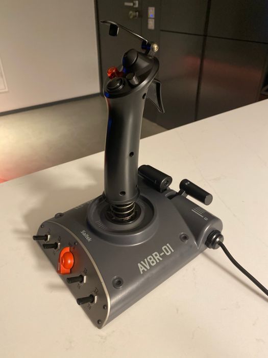 Joystick SAITEK AV8R-01433986265332459522