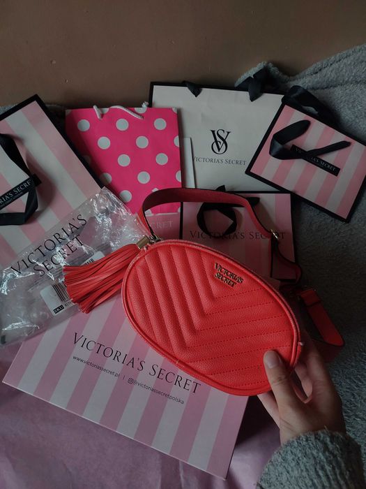 Torebka nerka Victoria's Secret czerwona saszetka