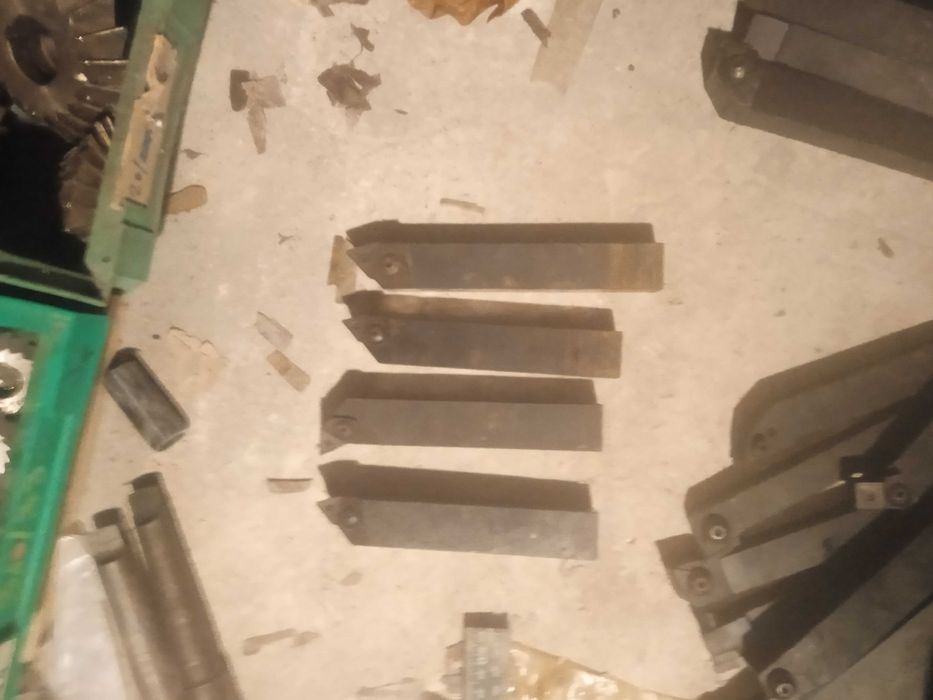 Noże tokarskie składaki