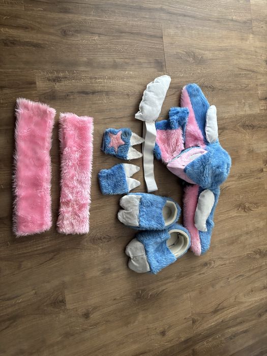 Dino mask fursuit Sky