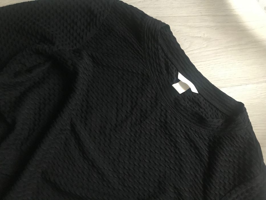 H&M bluzka czarna r.L j.nowa wytłaczana