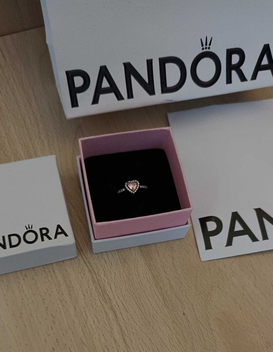 Srebrny Piersionek Pandora z Różowym Sercem rozmiar 50mm