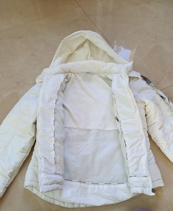 Курточка демісезонна білого кольору