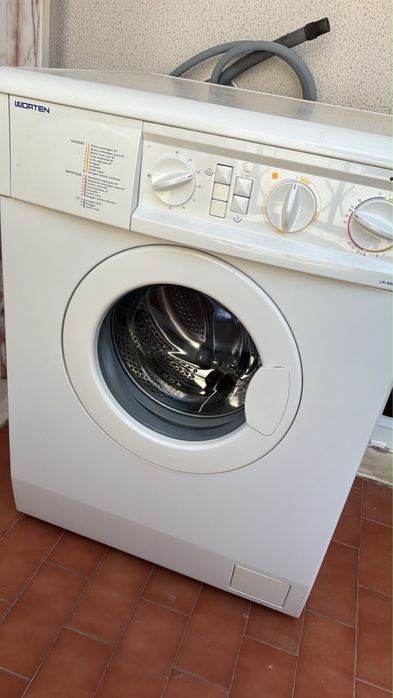 Esta maquina esta em bom estado ,estou a vender porque comprei nova que Lava e Seca ,Este maquina apenas lava
