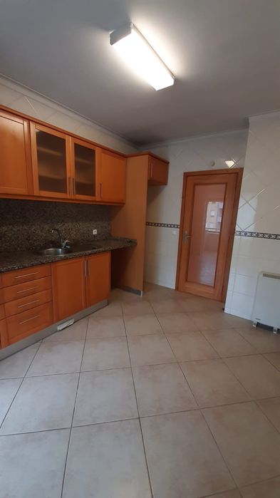 Alugo  T2 em Santa Maria de Lamas