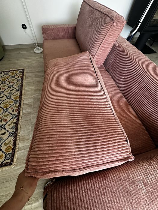 Sofá cama como  novo cor rosa velho