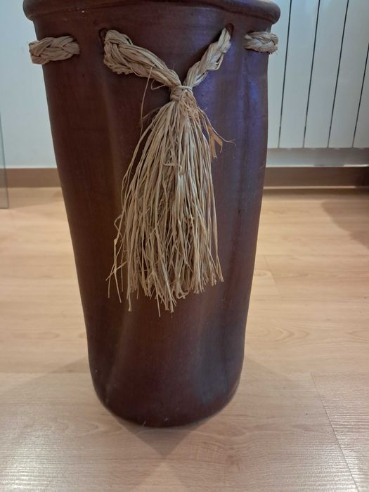 Bengaleiro / Recipiente decorativo artesanal em barro — peça única