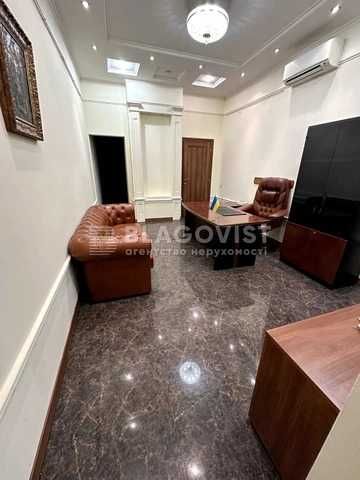 Шота Руставелі 30 Б, офіс з якісним ремонтом