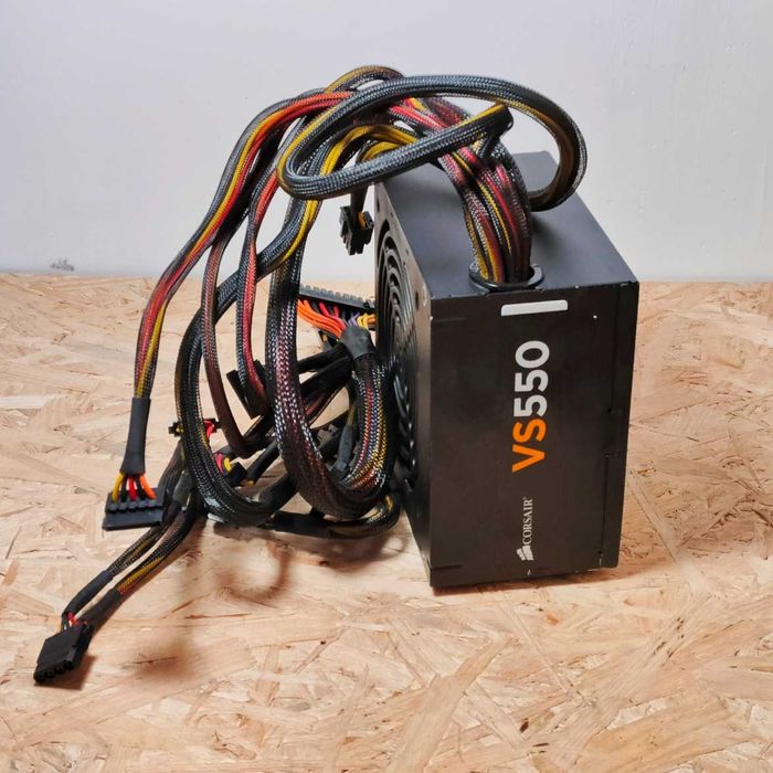 Zasilacz Komputerowy Corsair VS-550 550 W 80 PLUS ATX SATA Molex GPU