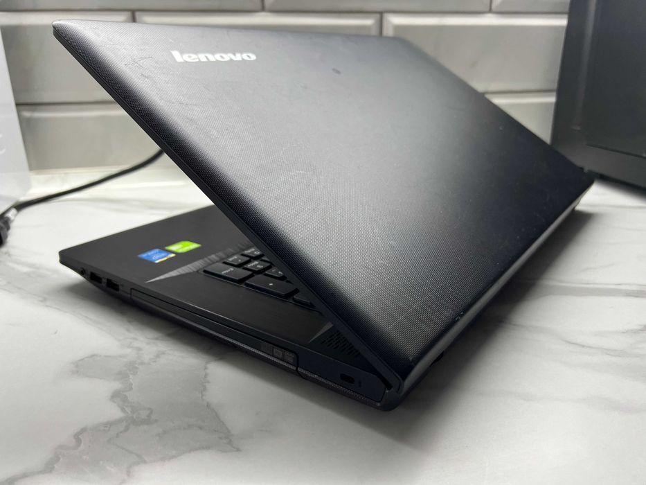 Lenovo G710 Core i5-4210M/8Гб ОЗУ/1Tb HDD/GT 820M/17.3" HD+