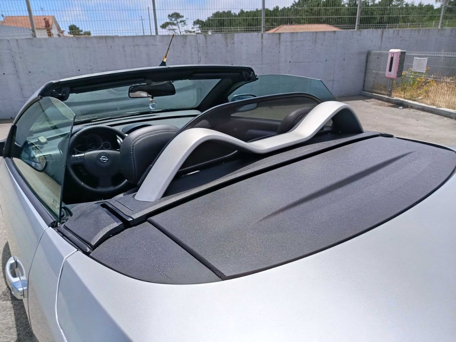 Carro cabrio Opel Tigra Twin Top