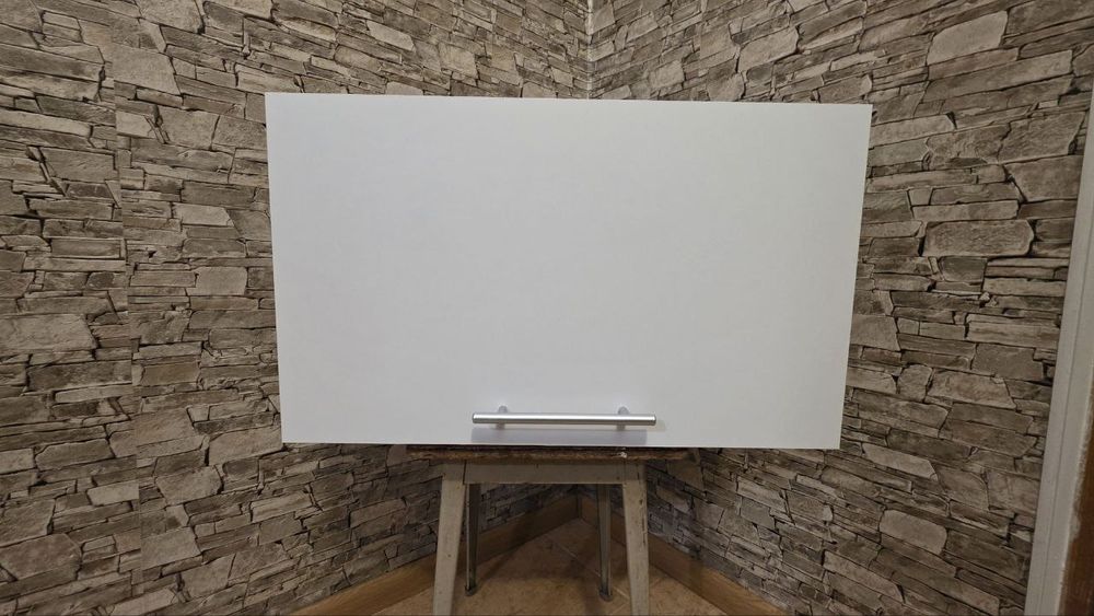 Кухня нова, кухонний шкафчик