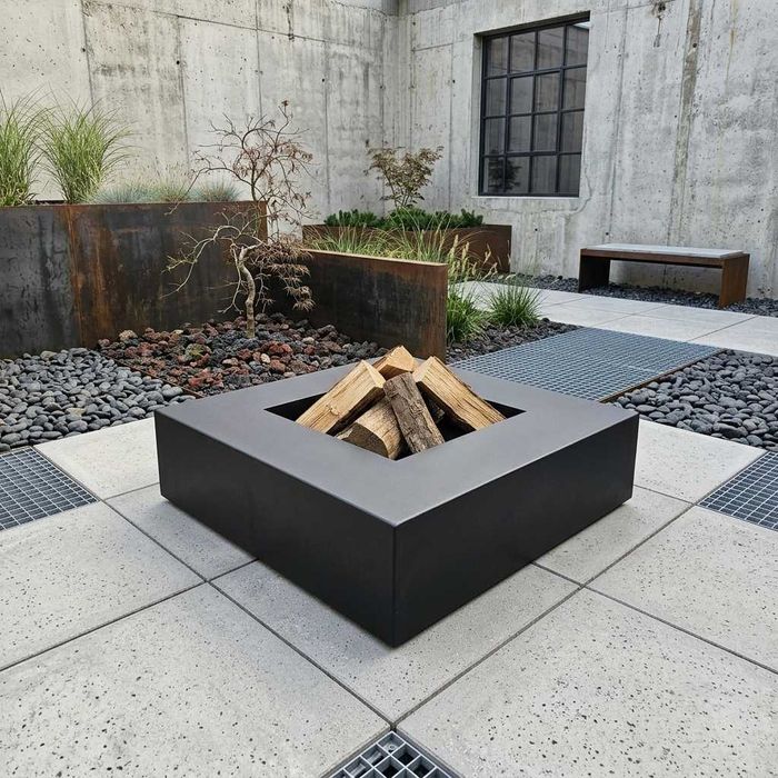 Palenisko ogrodowe Kwadrat Black Square 80 cm Czarne Stalowe Grill Ognisko Elegancki Nowoczesny Design